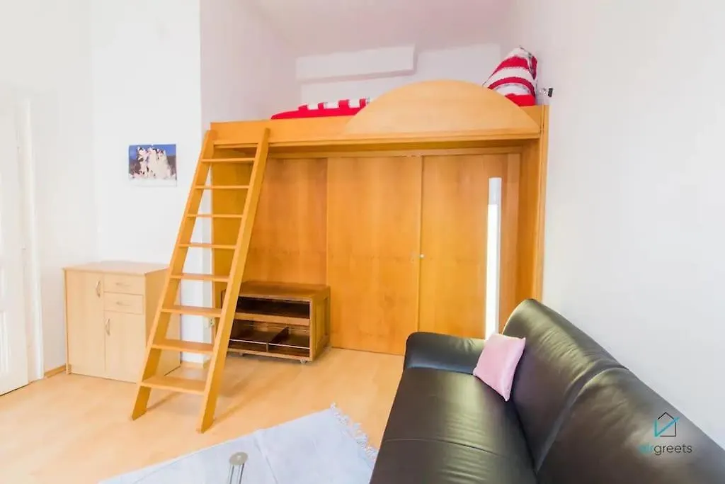 Retro Chic - Charming Apartment Near Augarten location